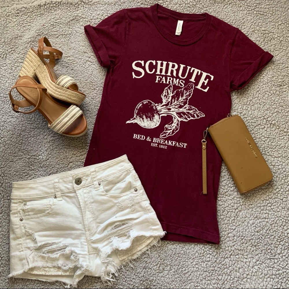 Schrute Farms graphic tee